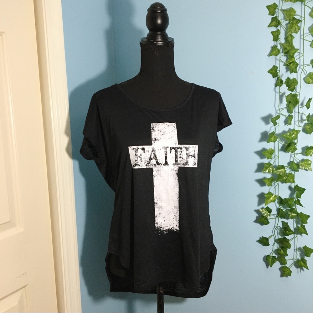Rhinestone Faith Cross Graphic Short Sleeve Size L